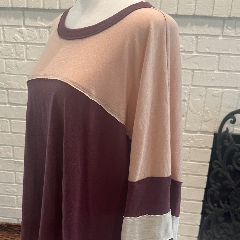 Women's Colorblock Long Sleeve Top in Burgundy and Blush - Picture 3 of 10